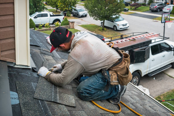 Professional Flat Roof Repair technician working in Oriska, ND